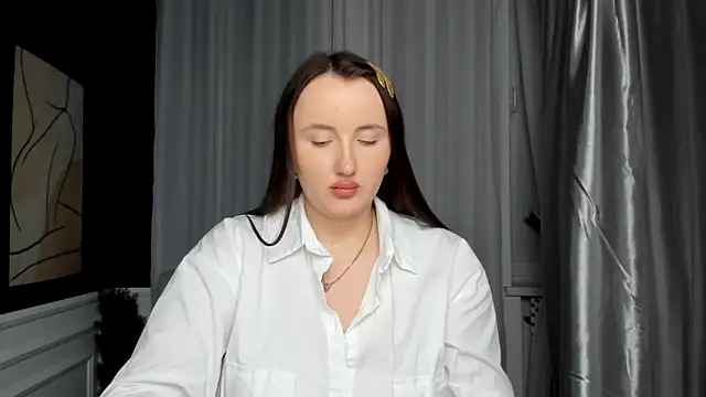 LilaWinks online show from 12.18.25