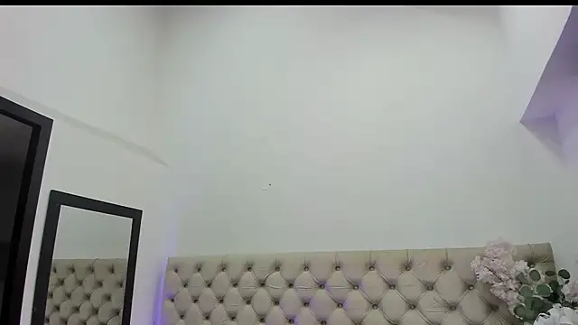 Snapshot of AnyaSosa_ chatting on 10.16.25 AnyaSosa  online show from 10.16.25