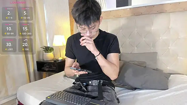 liam twiink online show from 11.09.25