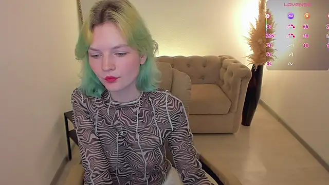 Snapshot of Lika_Sky chatting on 05.21.26 Lika Sky online show from 05.21.26