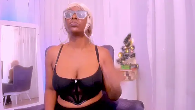 LolaJenkinss online show from 12.16.25