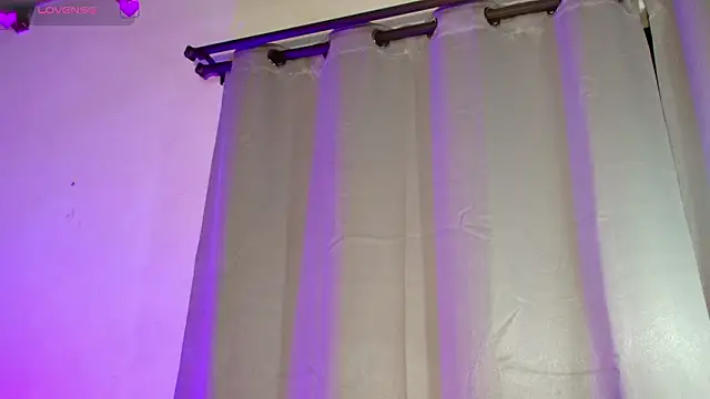 Missdionne curly online show from 02.12.26