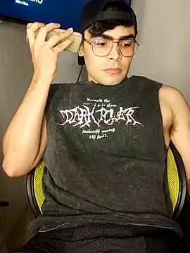 Snapshot of Mason_grey chatting on 10.05.25 Mason grey online show from 10.05.25