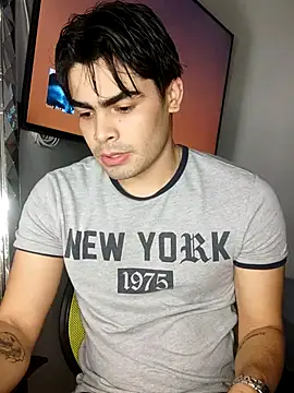 Snapshot of Mason_grey chatting on 10.12.25 Mason grey online show from 10.12.25