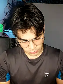 Snapshot of Mason_grey chatting on 11.04.25 Mason grey online show from 11.04.25