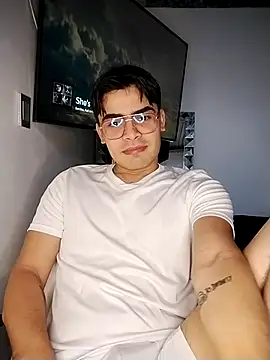 Snapshot of Mason_grey chatting on 11.06.25 Mason grey online show from 11.06.25