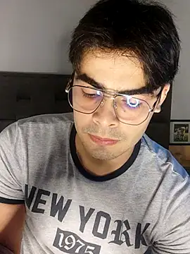 Snapshot of Mason_grey chatting on 11.22.25 Mason grey online show from 11.22.25