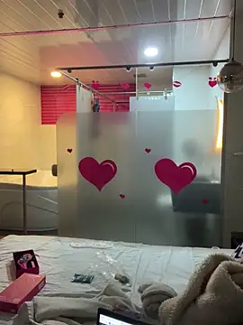 MoniUribe online show from 11.05.25