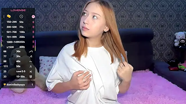 FieryAmelia online show from 11.04.25