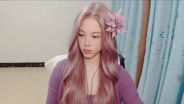 Snapshot of Cherry_S chatting on 10.21.25 Cherry S online show from 10.21.25