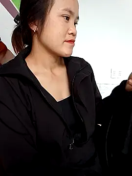 Snapshot of Norah-h chatting on 10.07.25 Norah-h online show from 10.07.25