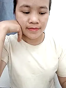 Snapshot of Norah-h chatting on 03.19.26 Norah-h online show from 03.19.26