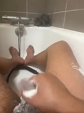 Snapshot of reubeu74 chatting on 09.20.25 reubeu74 online show from 09.20.25