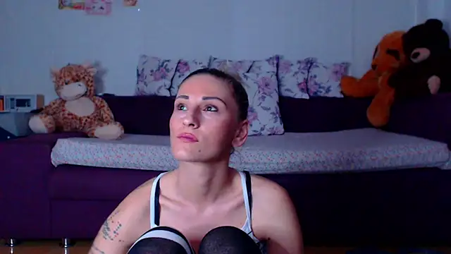 CassieSpell online show from 04.25.26