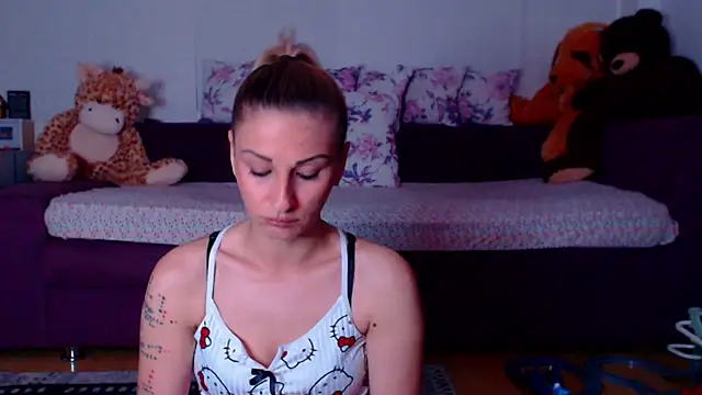 Snapshot of CassieSpell chatting on 05.05.26 CassieSpell online show from 05.05.26