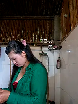 Snapshot of diamond-- chatting on 09.27.25 diamond-- online show from 09.27.25