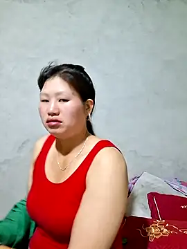 Snapshot of diamond-- chatting on 10.19.25 diamond-- online show from 10.19.25