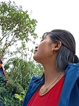 Snapshot of diamond-- chatting on 11.06.25 diamond-- online show from 11.06.25