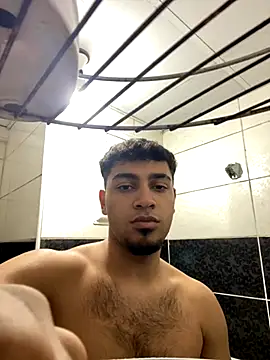 Snapshot of astoperaa chatting on 10.15.25 astoperaa online show from 10.15.25