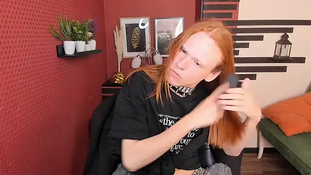 Snapshot of ChloeValentinee chatting on 10.05.25 ChloeValentinee online show from 10.05.25