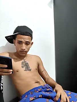 Snapshot of DEIV2_ chatting on 03.08.26 DEIV2 online show from 03.08.26