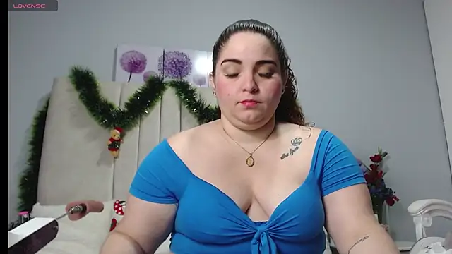 AmandaaWats online show from 12.20.25