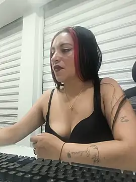 Snapshot of Alisson_Stonee chatting on 05.17.26 Alisson Stonee online show from 05.17.26