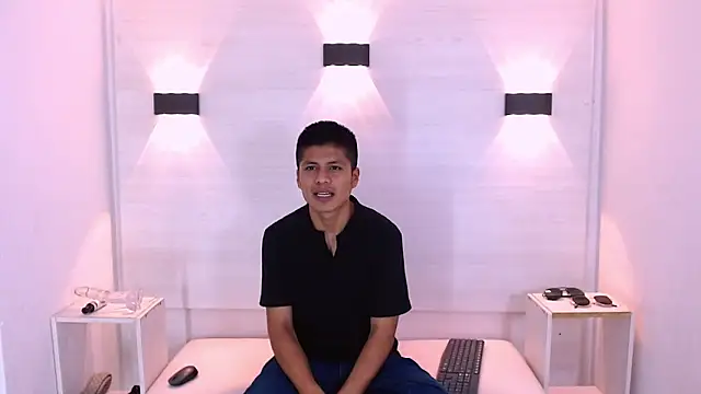 Snapshot of marcus_hans_ chatting on 10.18.25 marcus hans online show from 10.18.25