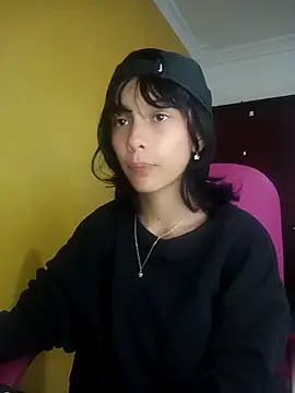 xoxo milk online show from 10.14.25