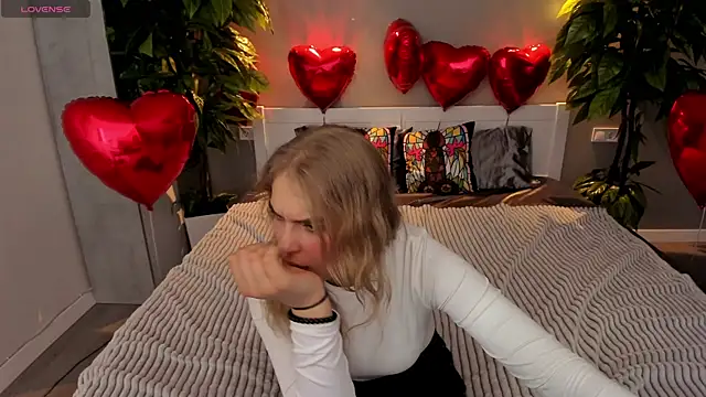 AlinaLiii online show from 02.12.26