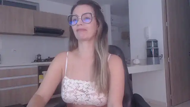 LovePaula online show from 03.28.26