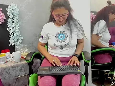 VictoriaSpenser online show from 09.23.25