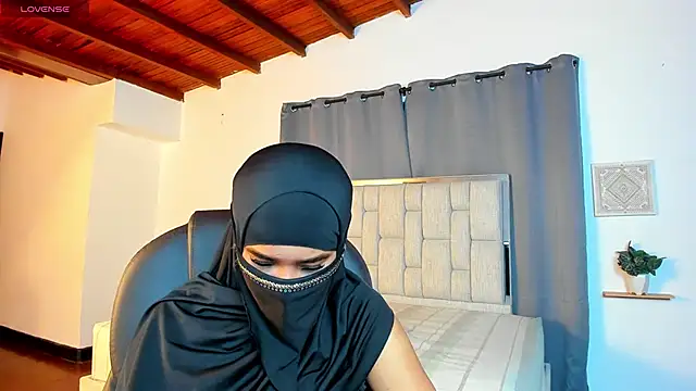 kalila latif online show from 11.28.25