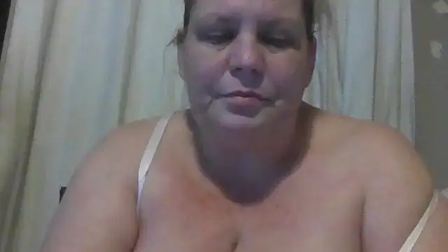 Snapshot of Lexxxi chatting on 09.22.25 Lexxxi online show from 09.22.25