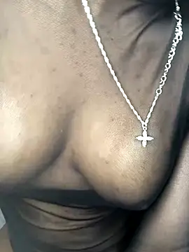 Snapshot of Fun_size86 chatting on 11.26.25 Fun size86 online show from 11.26.25