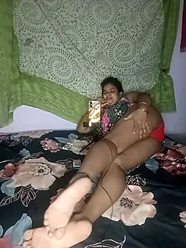 Snapshot of Deborbhavi222 chatting on 10.13.25 Deborbhavi222 online show from 10.13.25