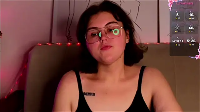 Snapshot of chatting on 09.25.25 online show from 09.25.25