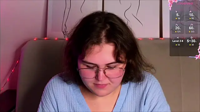 Snapshot of chatting on 09.28.25 online show from 09.28.25