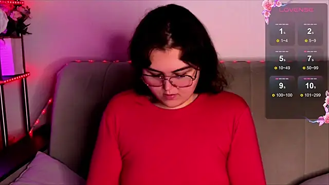 Snapshot of chatting on 11.10.25 online show from 11.10.25