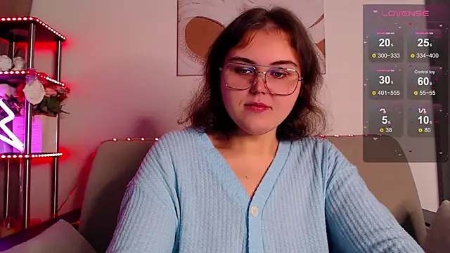 Snapshot of chatting on 12.03.25 online show from 12.03.25