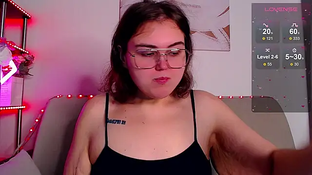 Snapshot of chatting on 12.19.25 online show from 12.19.25