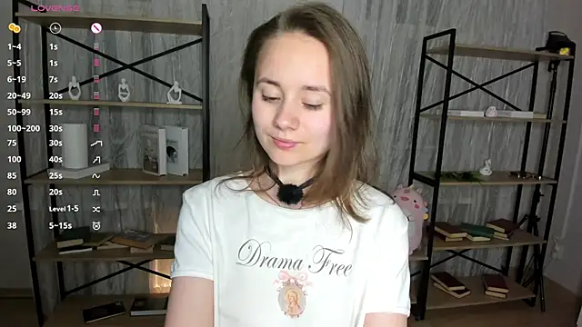 Snapshot of Crysta1Eva_ chatting on 06.06.26 Crysta1Eva online show from 06.06.26