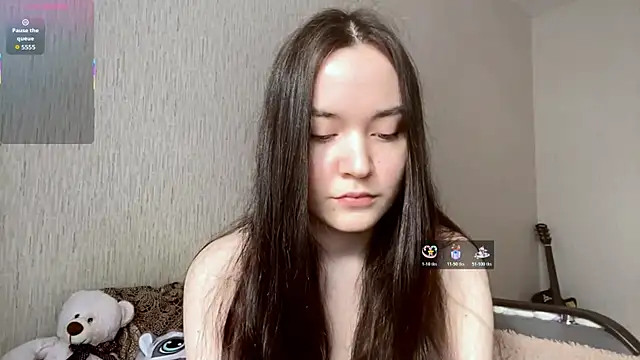 VividSienna online show from 03.06.26