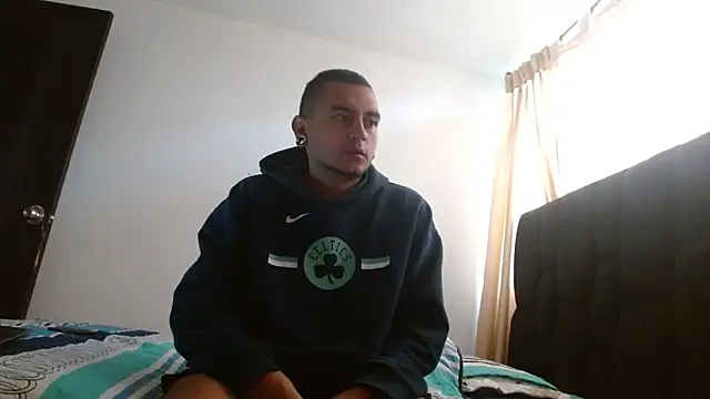 Snapshot of Carlandelli1 chatting on 10.14.25 Carlandelli1 online show from 10.14.25