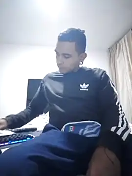 Snapshot of Carlandelli1 chatting on 11.12.25 Carlandelli1 online show from 11.12.25