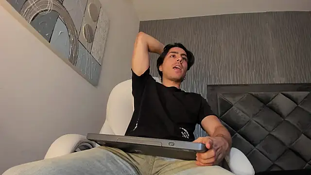 dylan cross  online show from 09.26.25