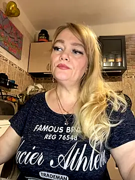 Sweet-blonde online show from 10.17.25