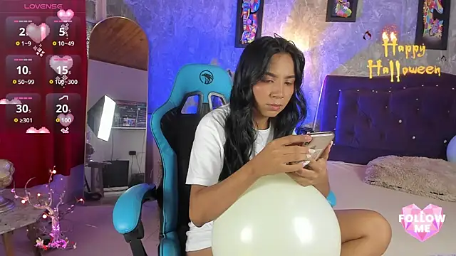 Lauren smiles online show from 11.04.25