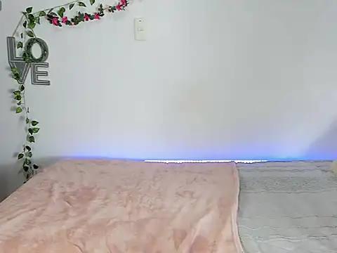 Snapshot of michell_anyeli chatting on 11.21.25 michell anyeli online show from 11.21.25