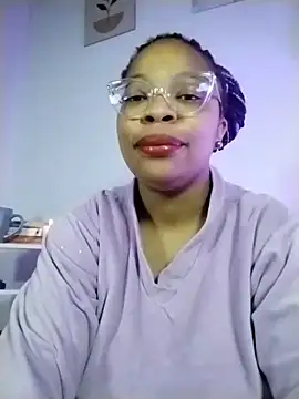 Lauraricci   online show from 11.05.25